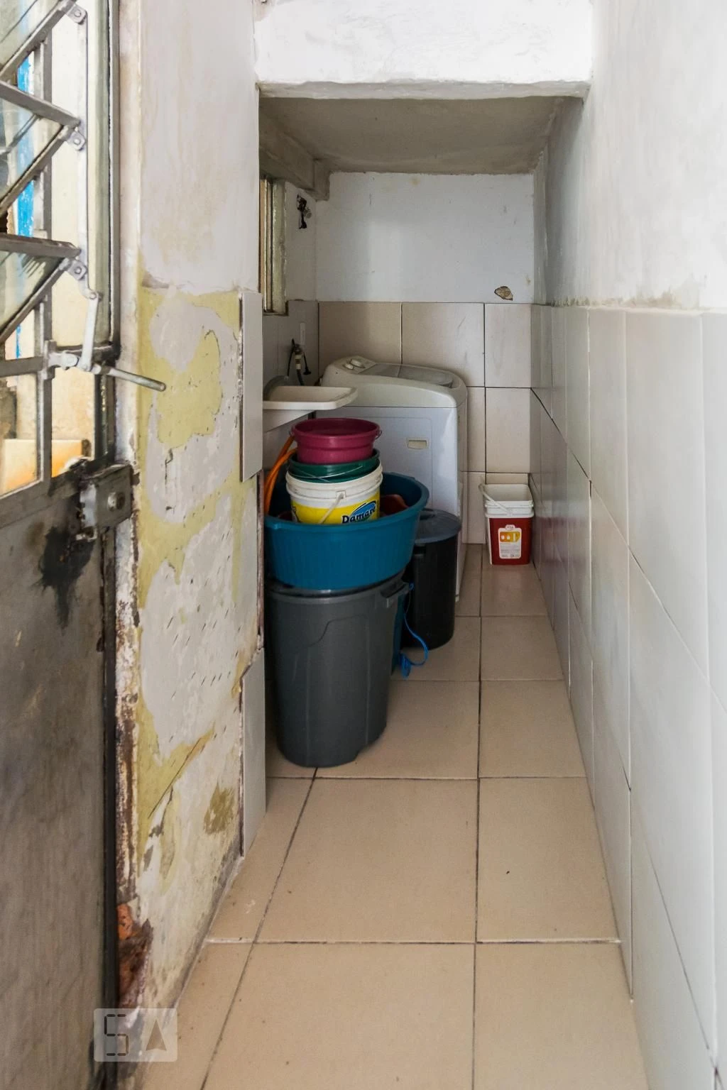 Furnished apartment with 2 bedrooms, 1 bathroom and gas stove — photo 28