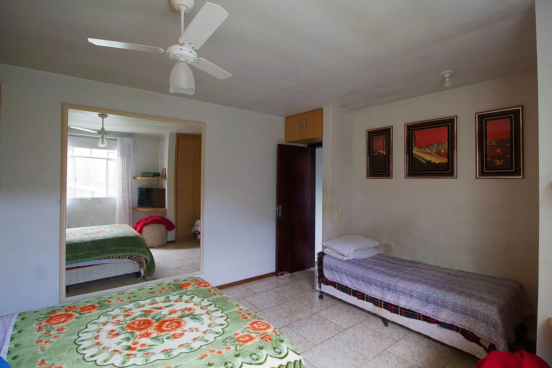 360 m² house with a home office and a garden — photo 23