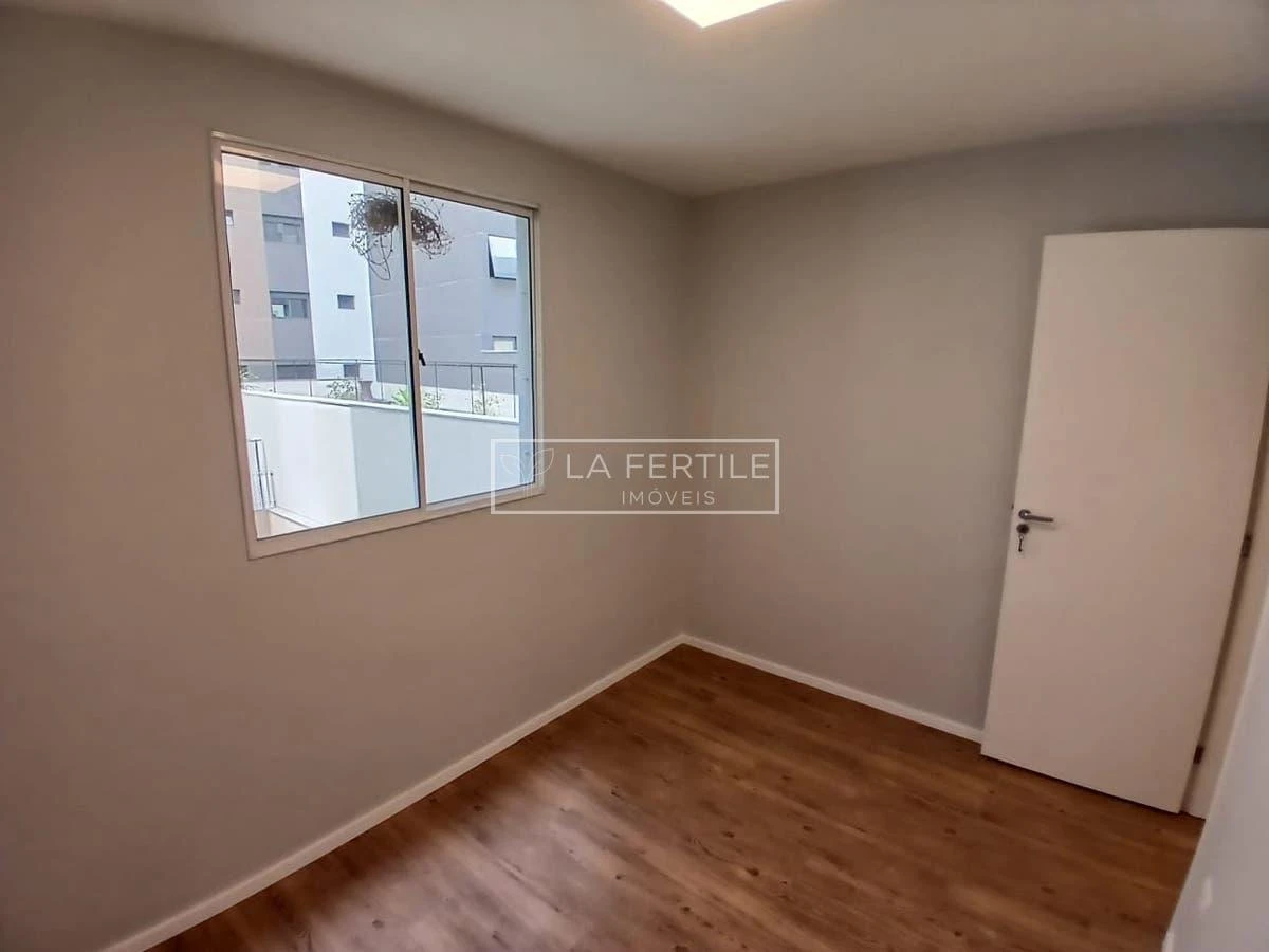 Apartamento com piso de madeira ou laminado, Vila Izabel — photo 8