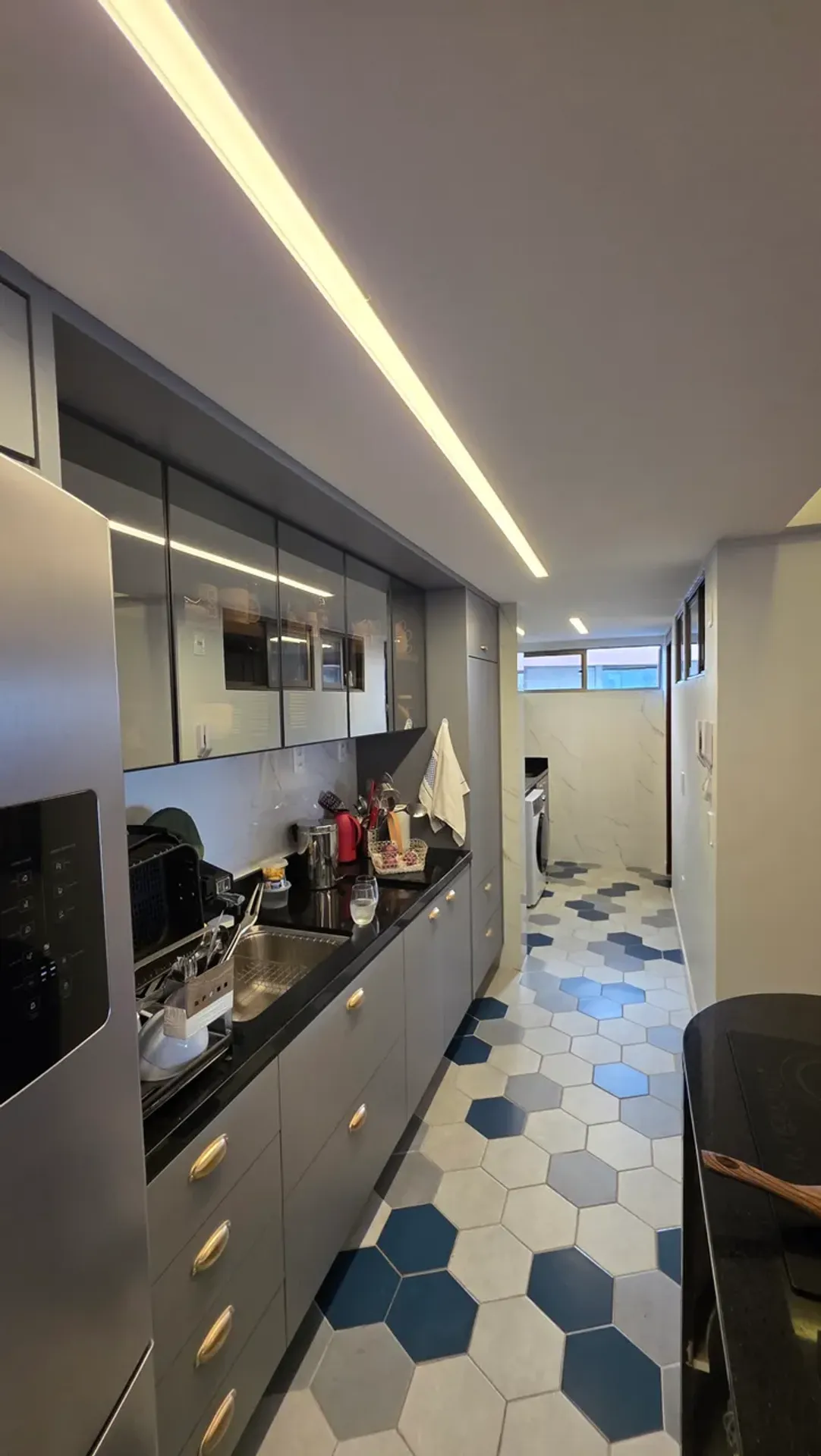 Water view in a 3-bedroom apartment, 135 m² — photo 15