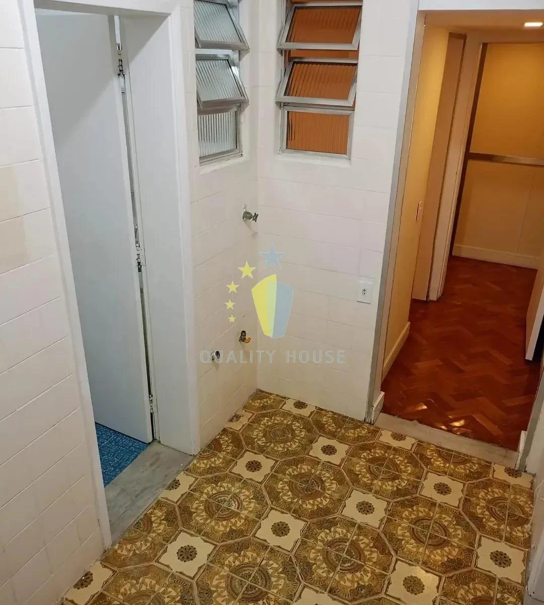 Apartamento de 280 m² com 4 quartos e 2 banheiros — photo 3