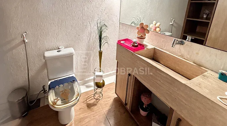 Furnished house with 6 en-suite bedrooms and 10 bathrooms — photo 17
