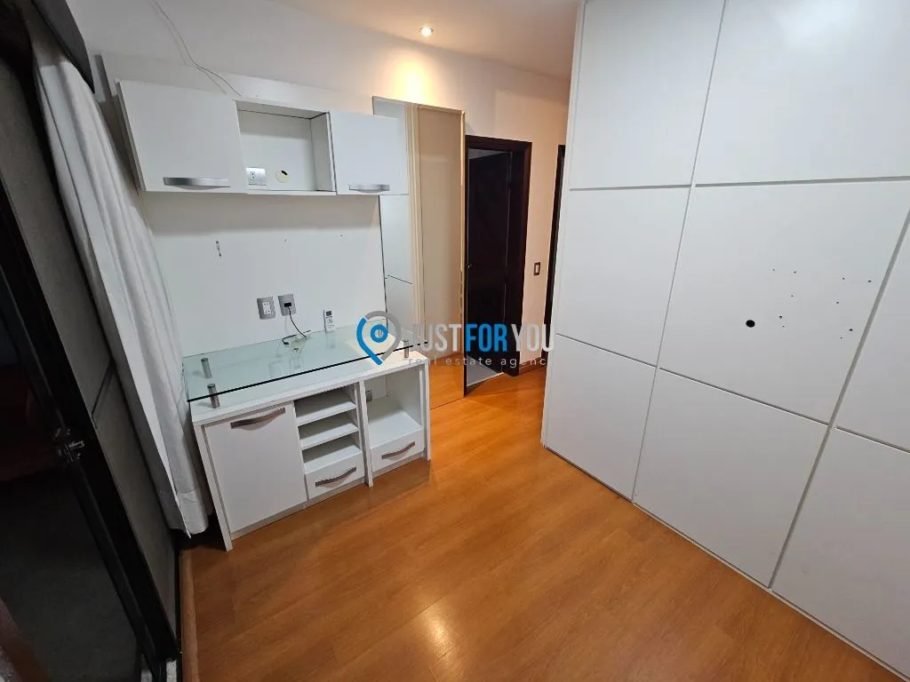 Furnished 4-bedroom house with 5 bathrooms and 350 m² — photo 37