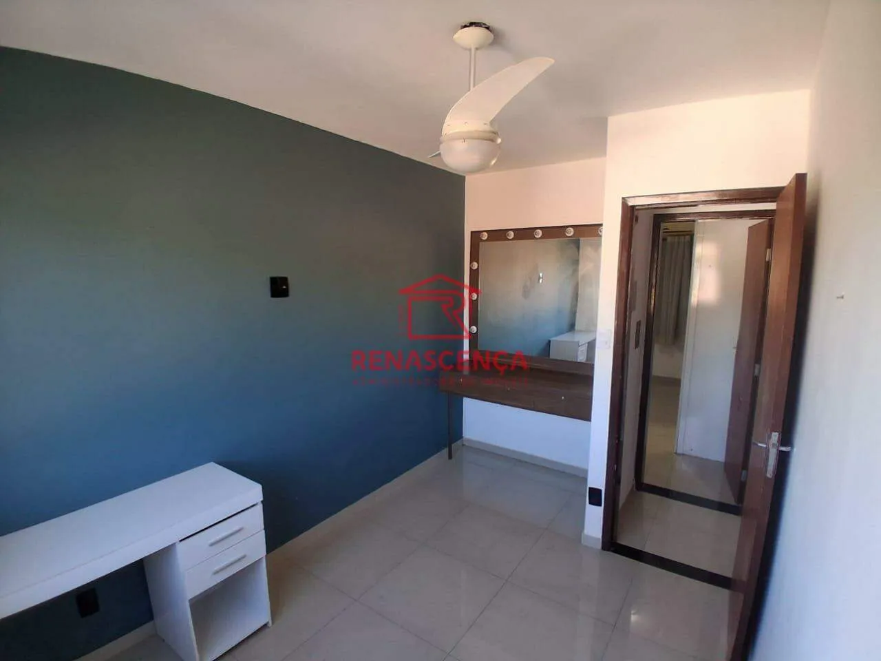 Apartamento con 2 dormitorios y cocina independiente — photo 3