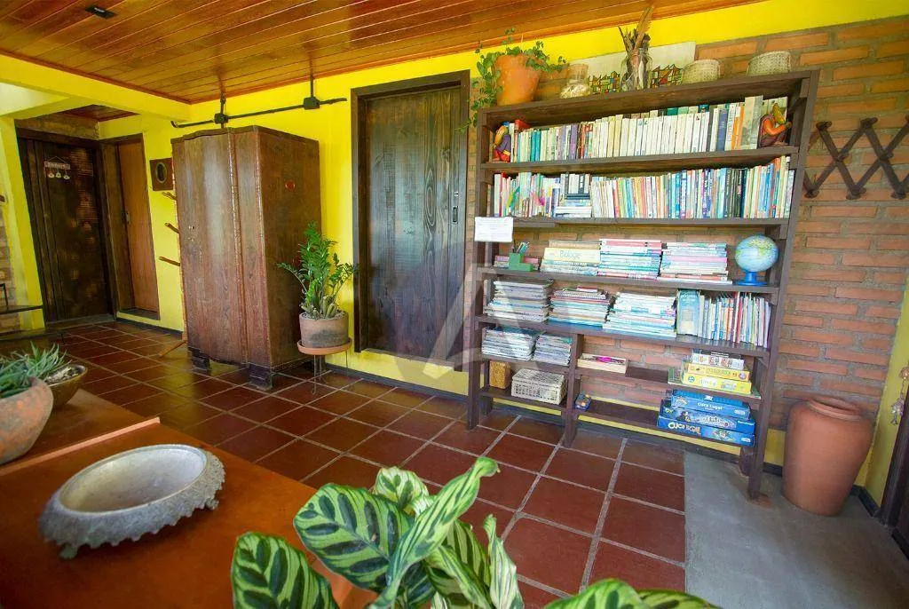 Furnished house with 6 bedrooms and a gas open-plan kitchen — photo 29