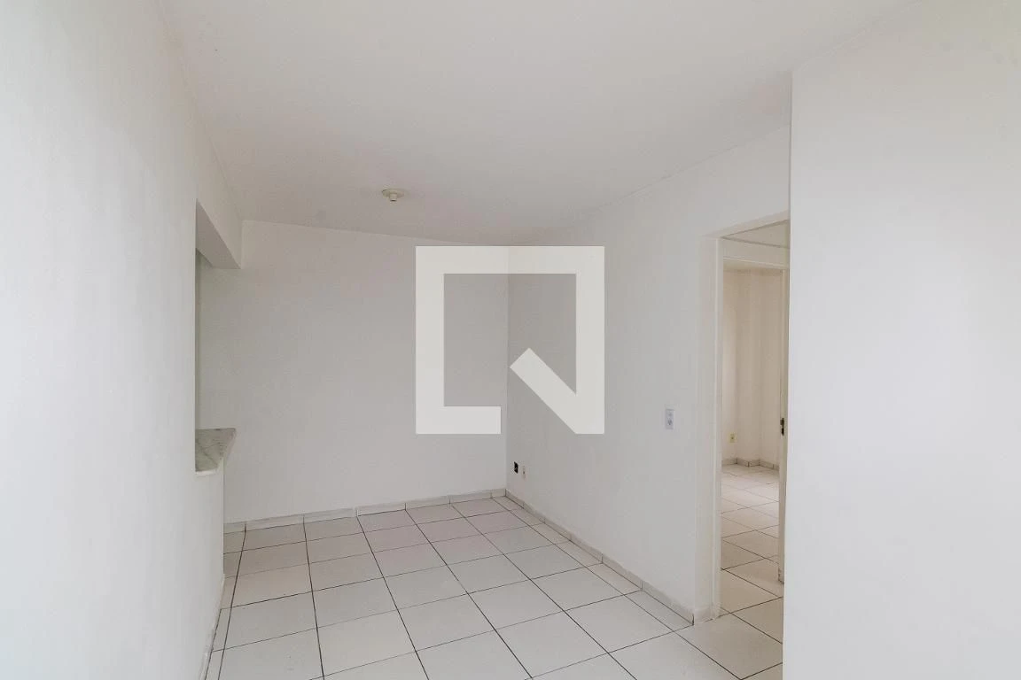 Apartamento con piso de cerámica, 2 dormitorios y 1 plaza — photo 18