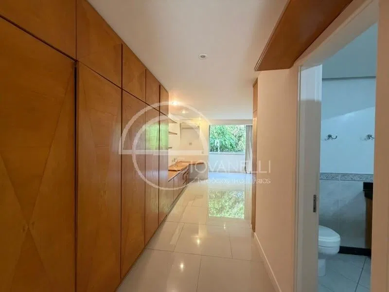 Casa triplex de 242 m² com 3 quartos e 2 vagas — photo 9