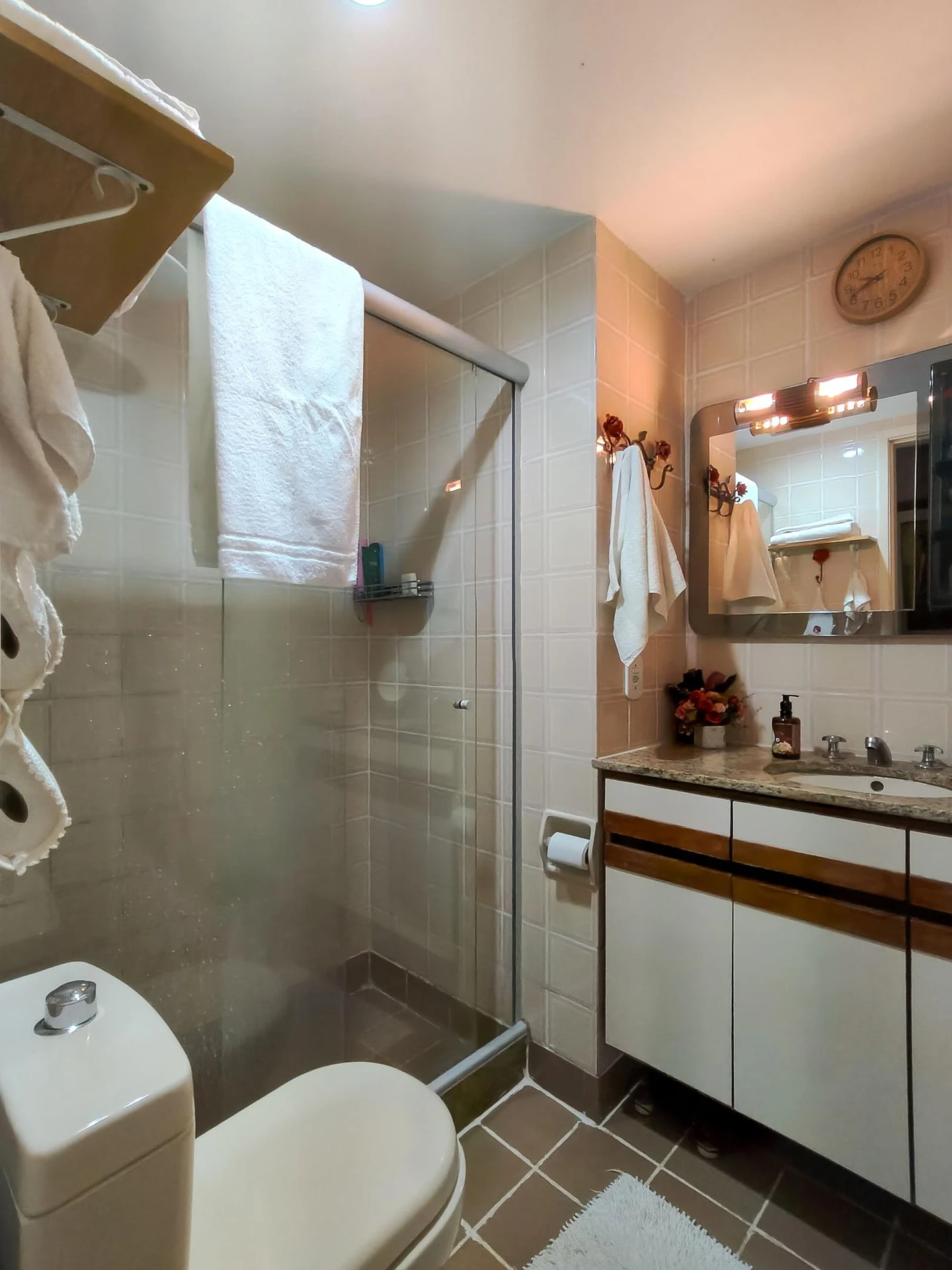 Mountain view in a 3-bedroom apartment, 200 m² — photo 54