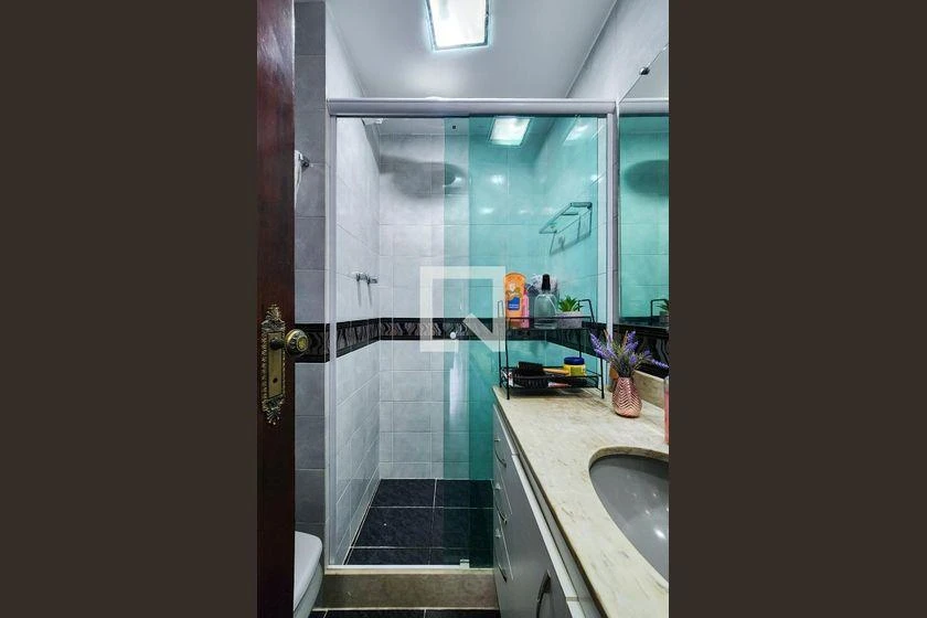 Furnished 100 m² apartment with 2 bedrooms and balcony — photo 32