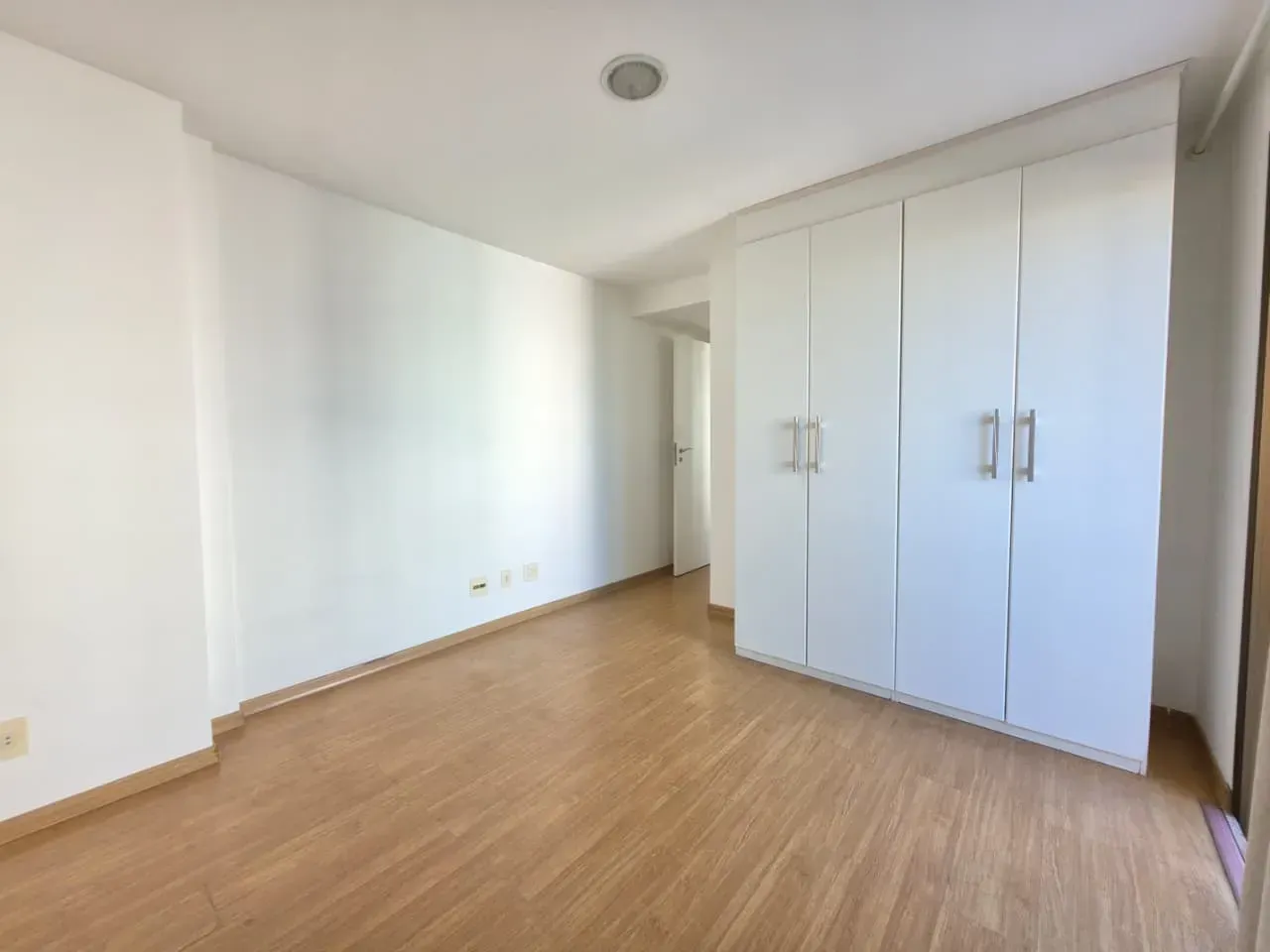 Penthouse with 3 bedrooms and 4 bathrooms, 198 m² — photo 2