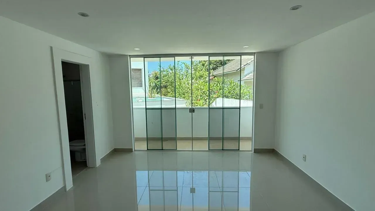 Casa com 5 quartos e 5 banheiros, 900 m² — photo 10