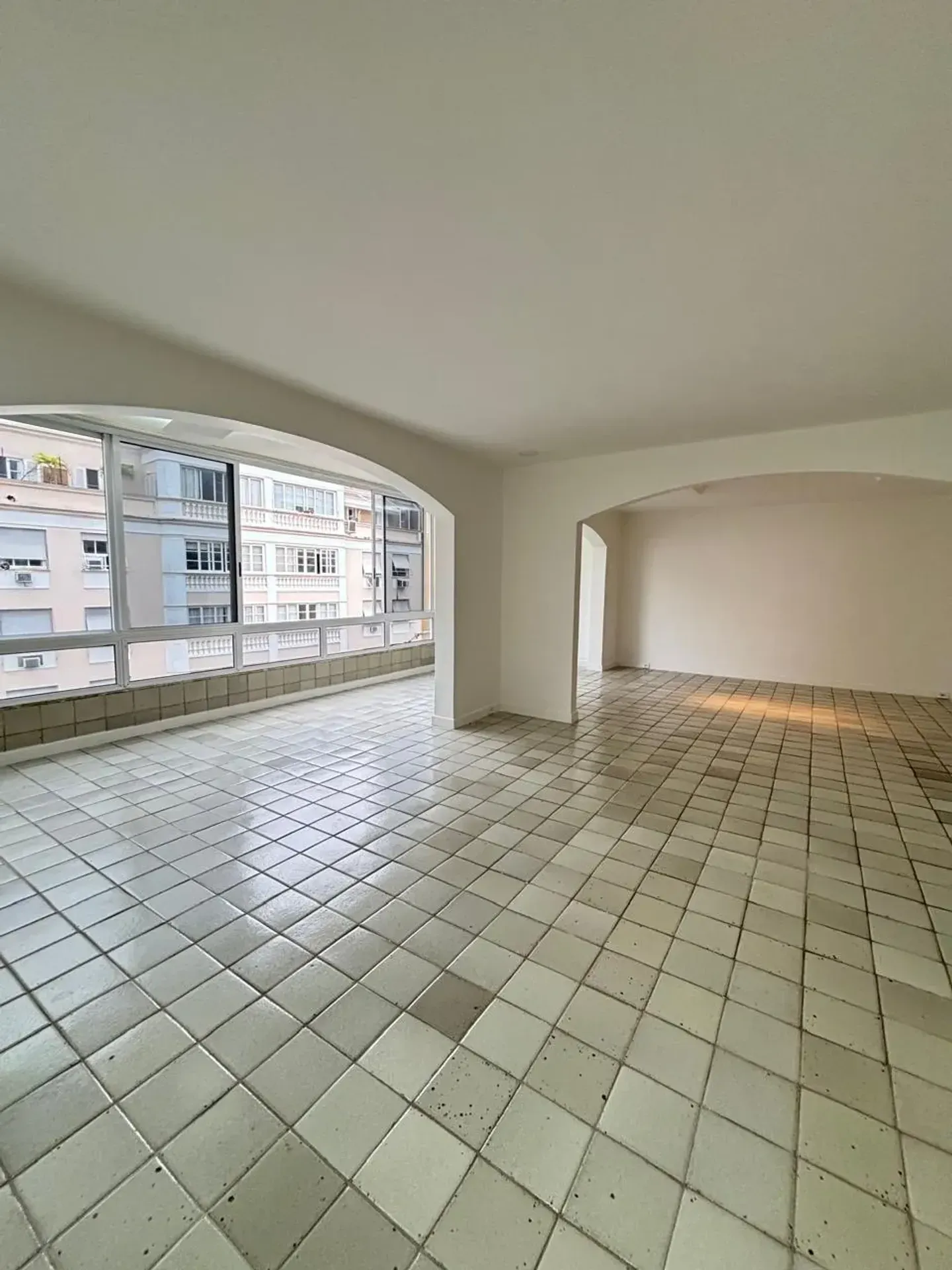 Apartment, 280 m², with a water view — photo 16