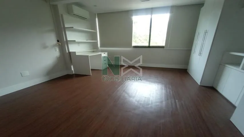 200 m² house with a grill on the balcony and a garden — photo 3