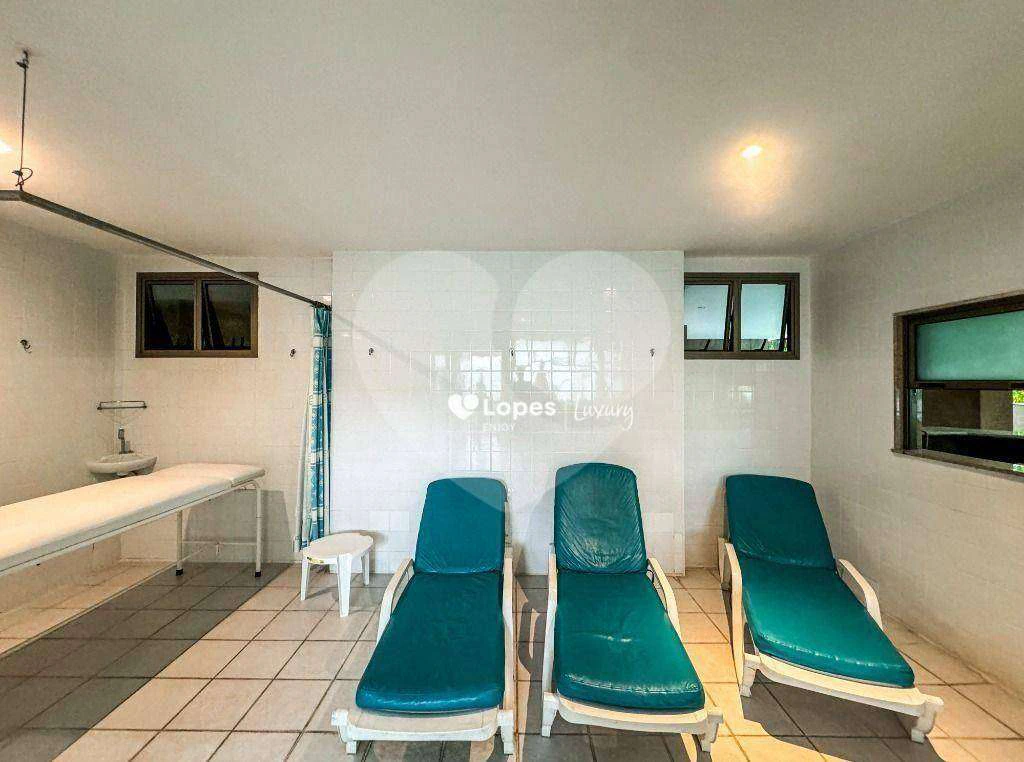158 m² duplex penthouse with 3 bedrooms and 4 bathrooms — photo 29