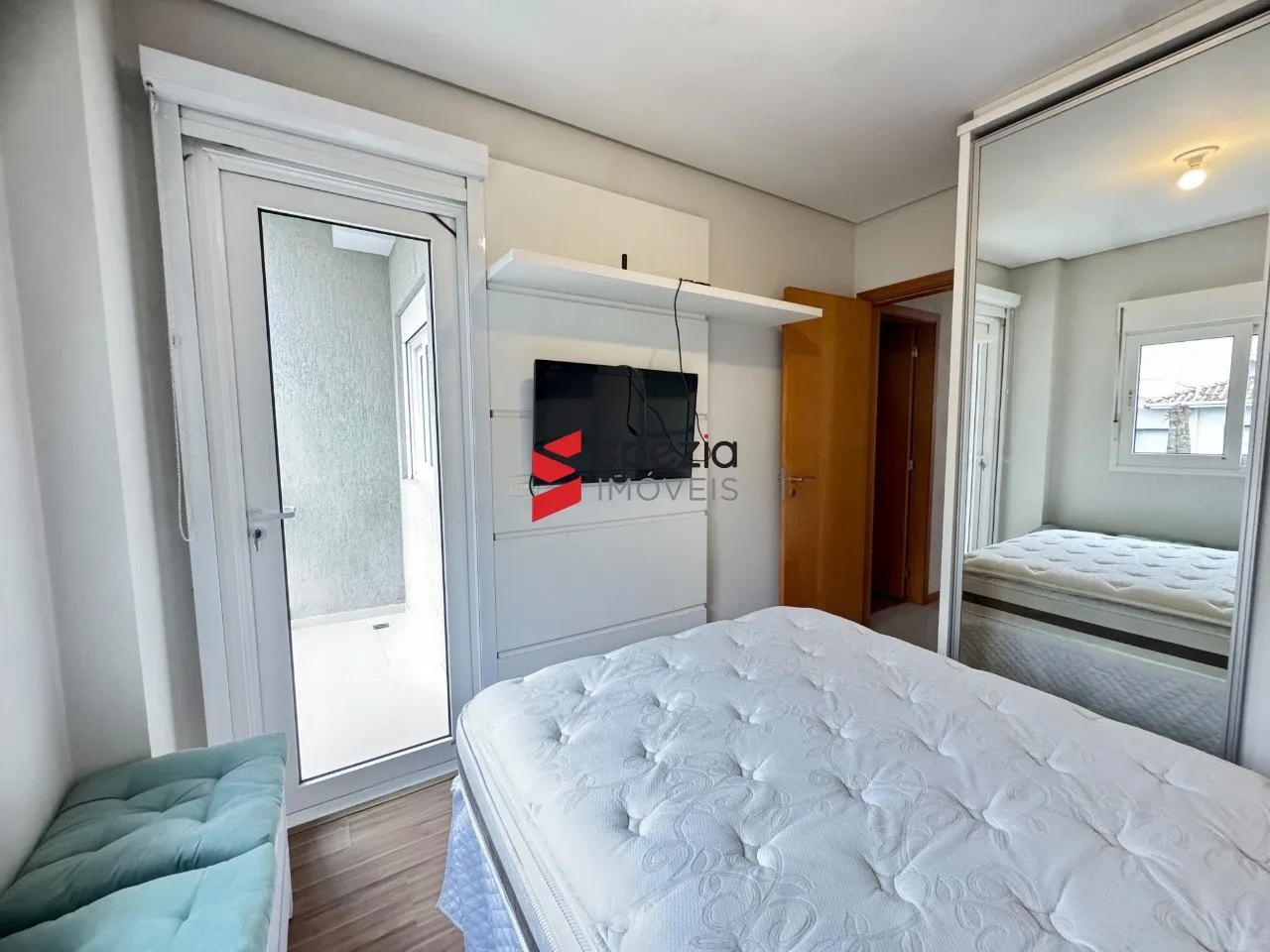 Рабочее место и 2 спальни: квартира 52 м² — photo 14