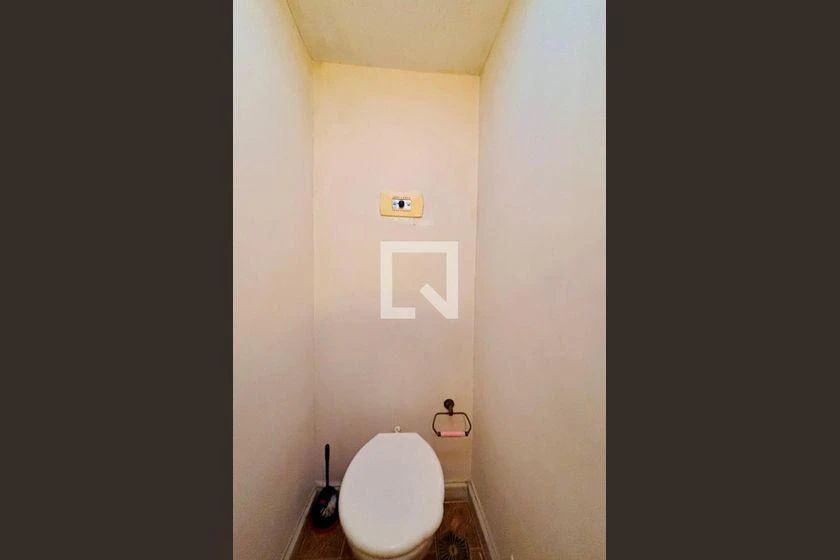 Furnished apartment, 348 m², with a glass-enclosed balcony — photo 36