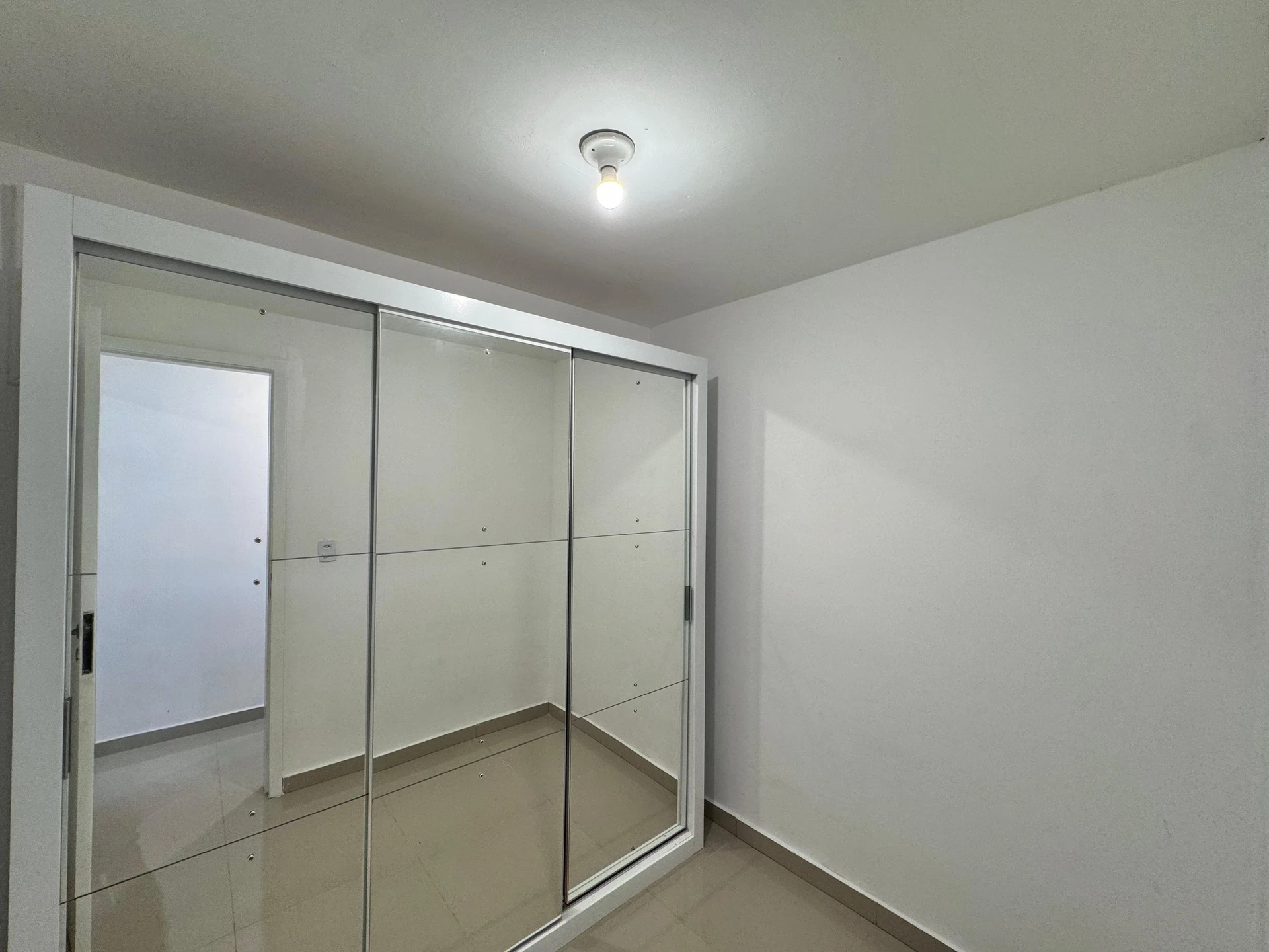 Furnished house with 2 bedrooms and open kitchen — photo 14