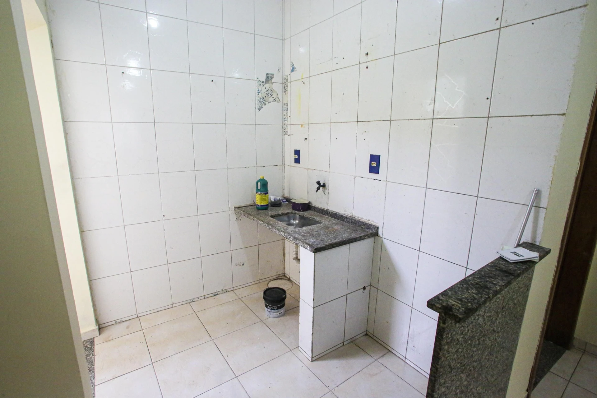 House with 2 bedrooms and 1 bathroom, no parking — photo 8