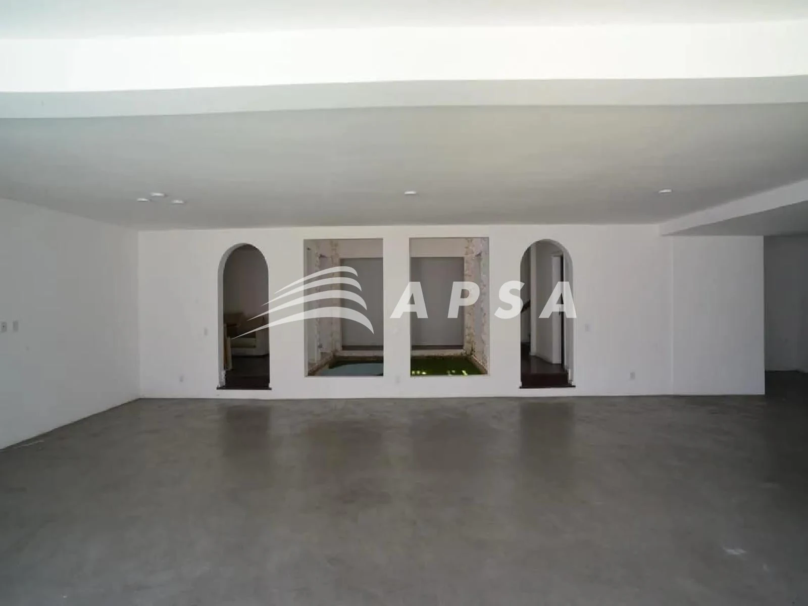 4-bedroom house with a private pool — photo 10