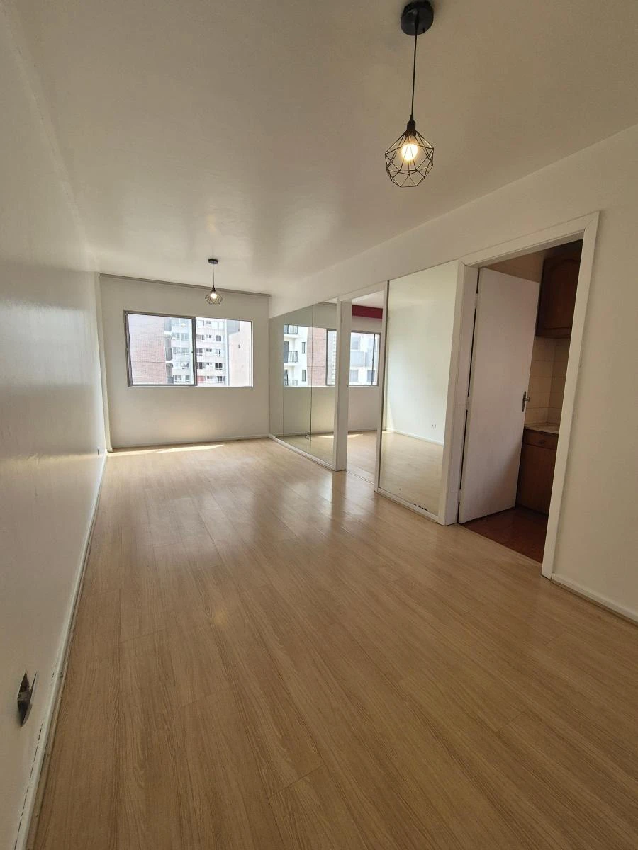 Apartment, 36 m², with wood or laminate floors — photo 11