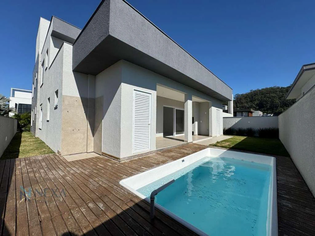 Rental house with 4 suites and a private garden — photo 4