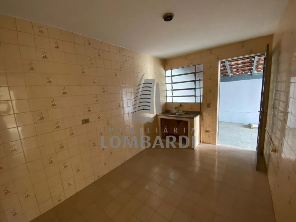 Casa de 45 m² e 1 quarto, Pilarzinho