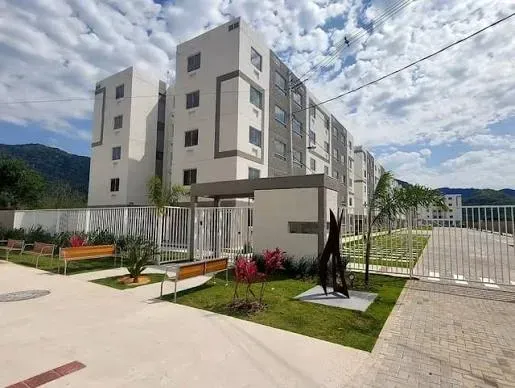 2-bedroom apartment with mountain views — photo 4