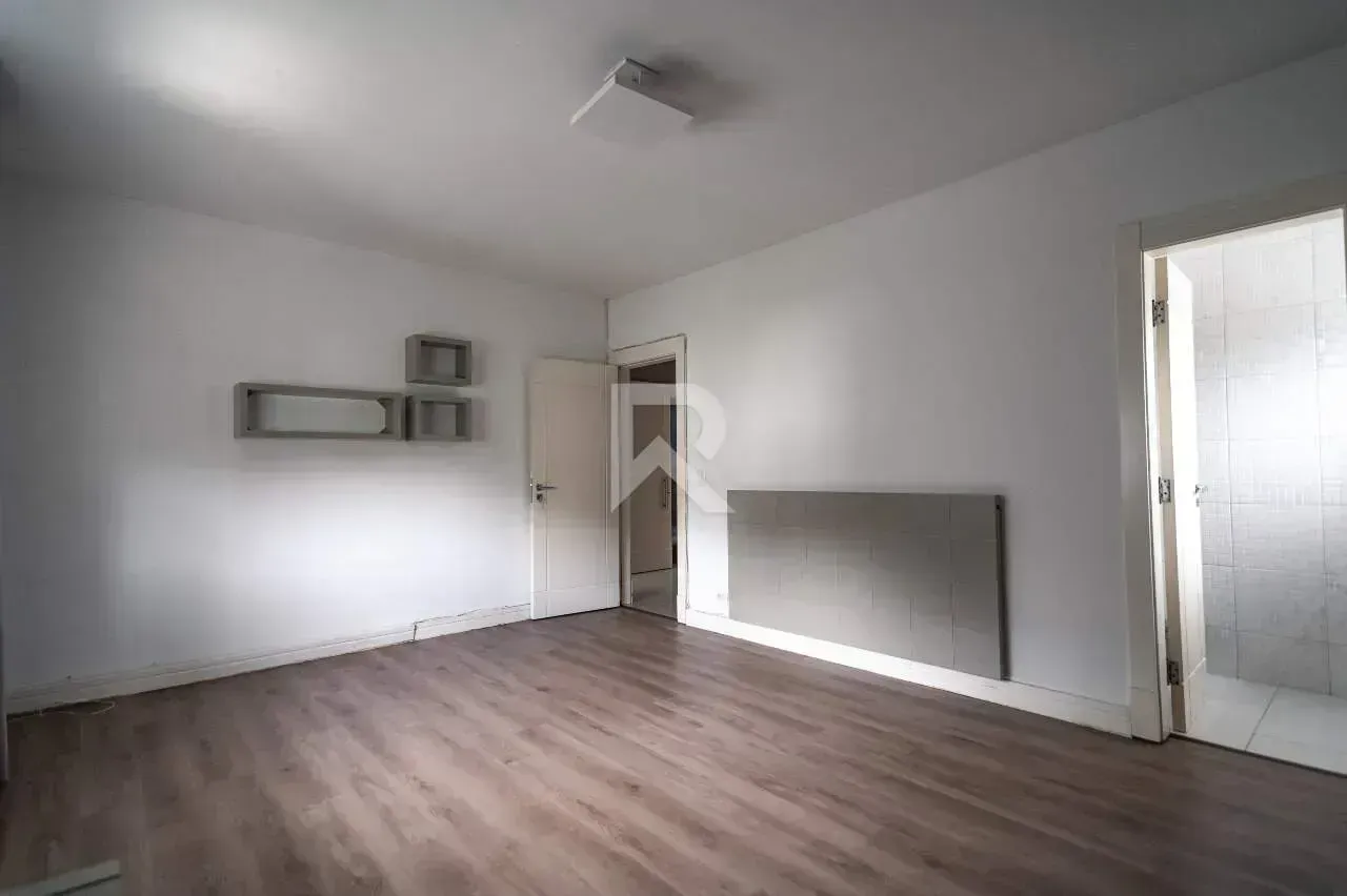 Casa con 4 suites y balcón con parrilla, 464 m² — photo 32