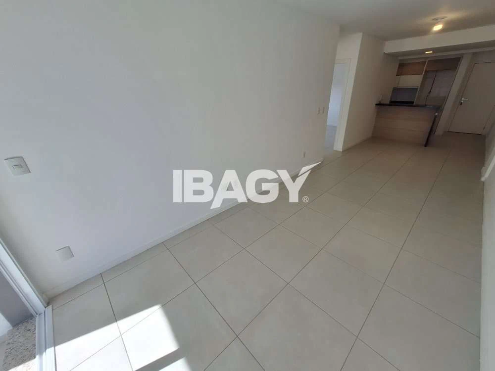 Apartamento de 2 dormitórios com 121 m² e 2 vagas — photo 2