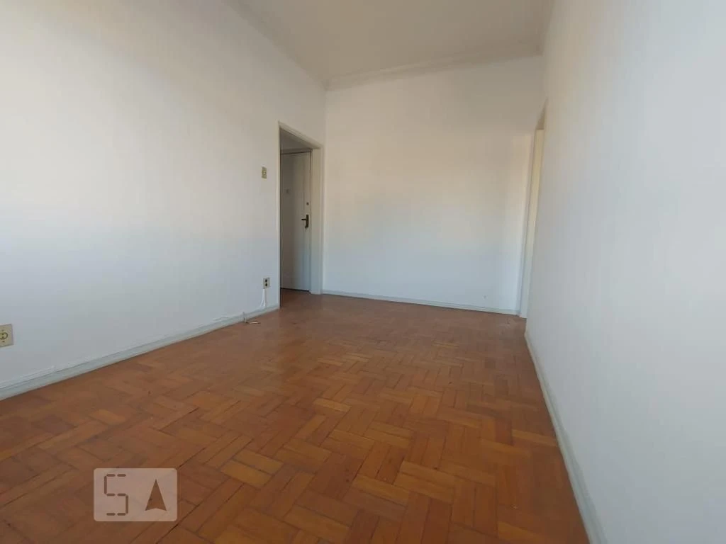 1-bedroom apartment with a closed kitchen and no parking