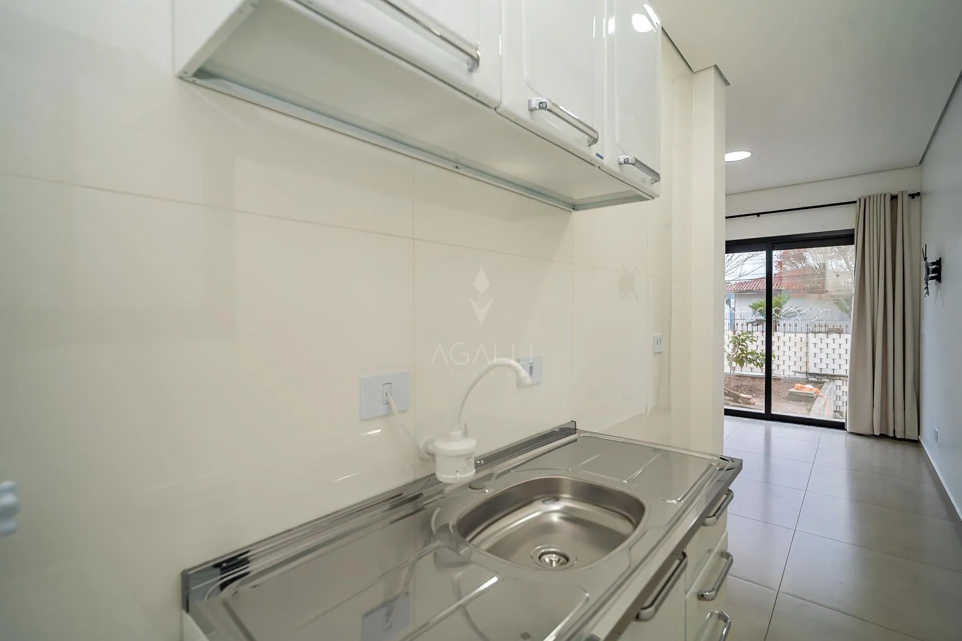 Unfurnished studio of 25 m² with a gas stove — photo 2