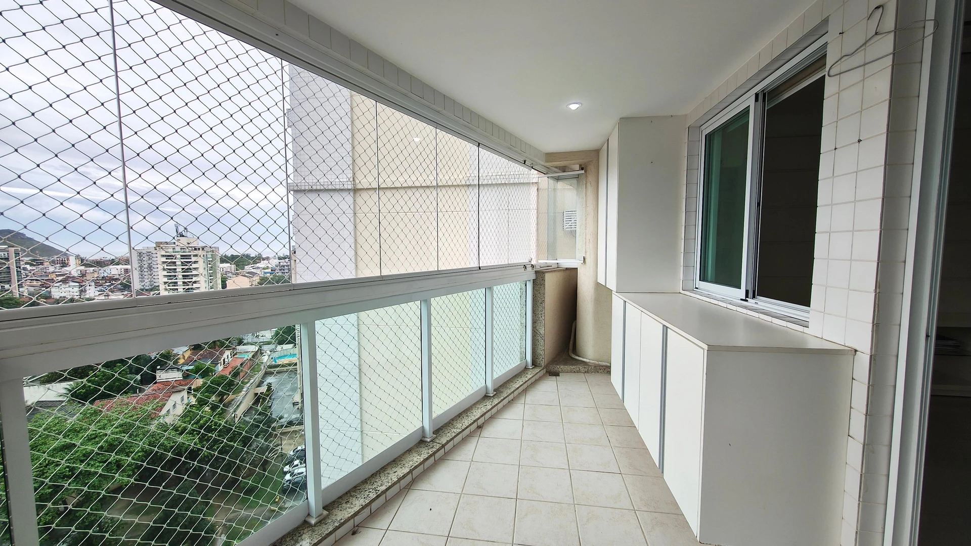 Apartment, 98 m², with a glass-enclosed balcony — photo 7
