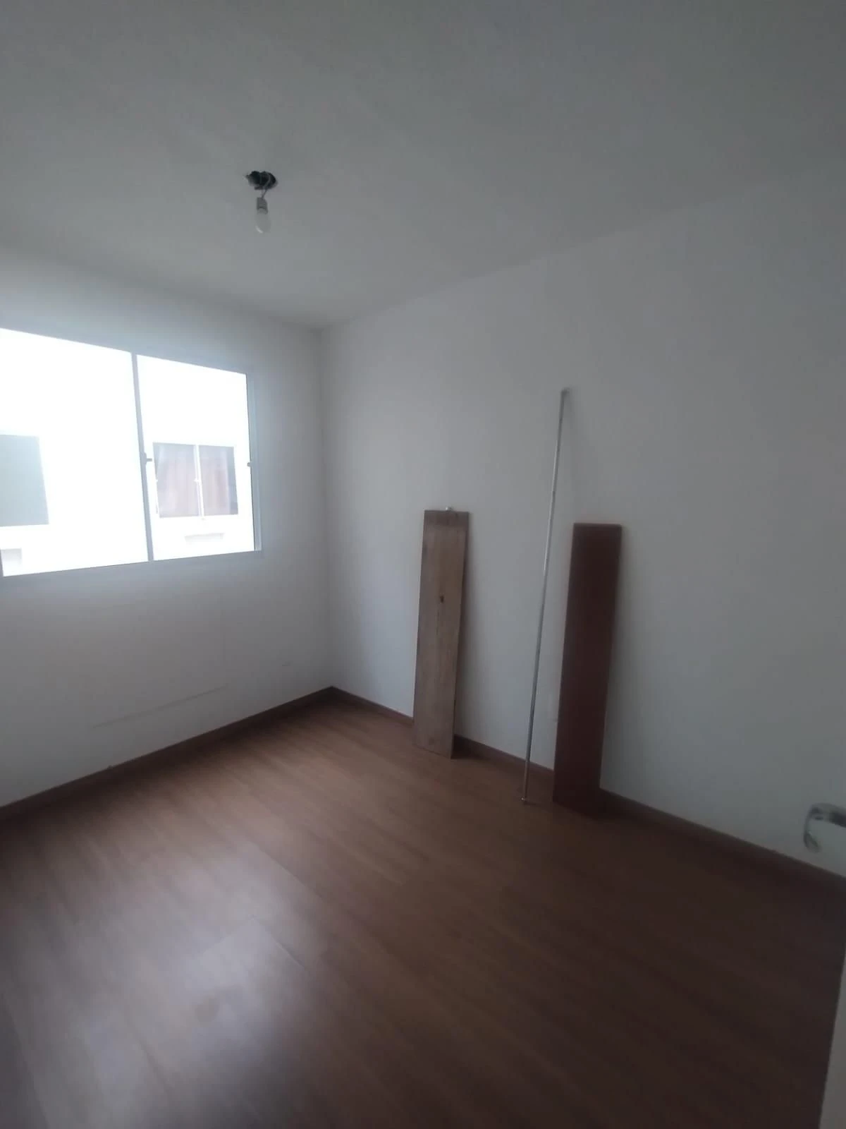 Rental apartment with 2 bedrooms, 1 bath and 1 parking spot