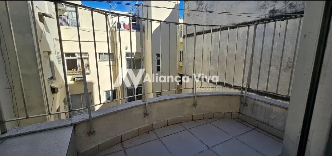 Apartamento mobiliado com 5 quartos e cozinha com fogão a gás — photo 14
