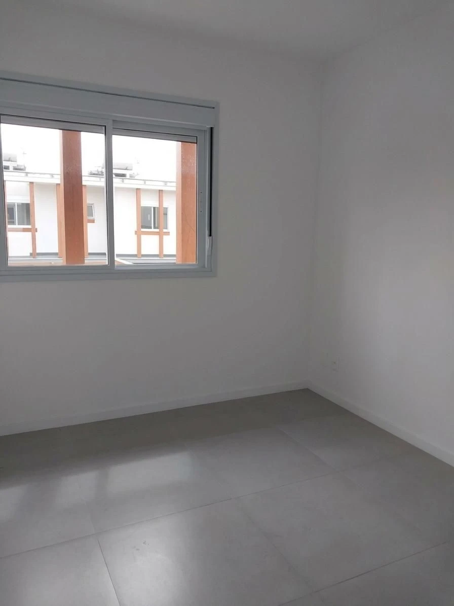 Unfurnished house with 3 bedrooms and 2 bathrooms — photo 18