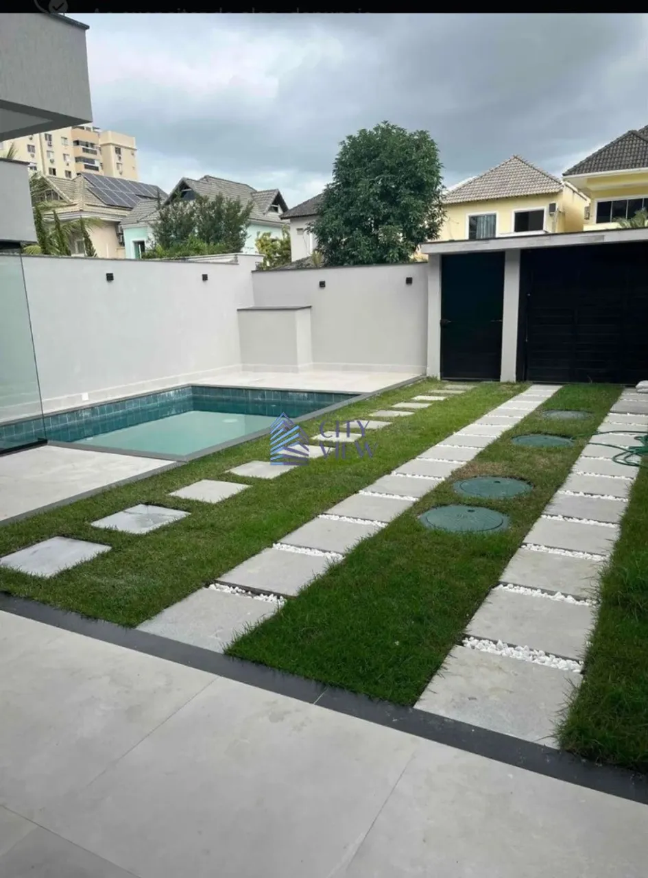 3-bedroom house with open-plan kitchen and 350 m² — photo 10