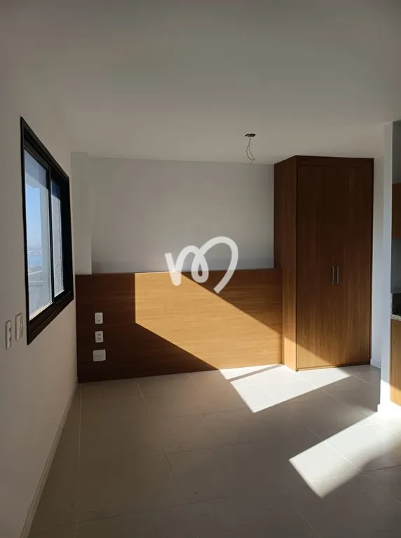 Unfurnished apartment with 1 bedroom and 2 bathrooms — photo 16