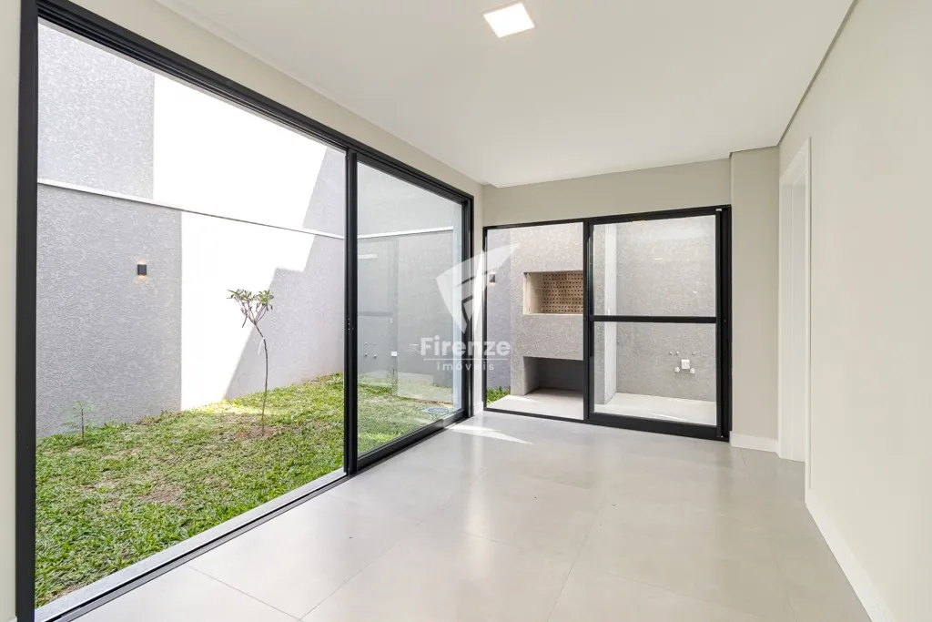 Furnished house with 4 bedrooms and 320 m² — photo 34