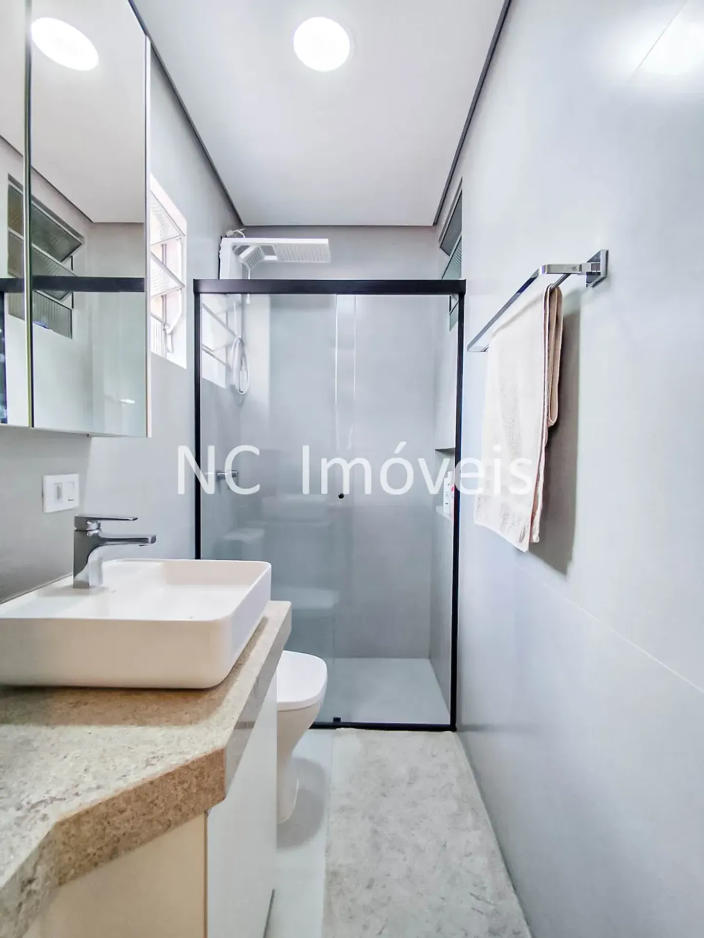 Меблированный двухэтажный дом: 3 спальни, 128 м² — photo 22