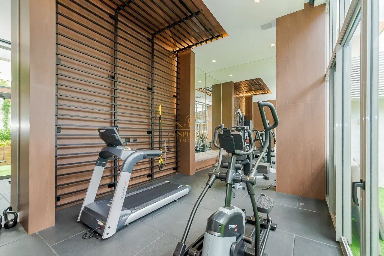 Furnished 186 m² apartment with 3 en-suite bedrooms — photo 33