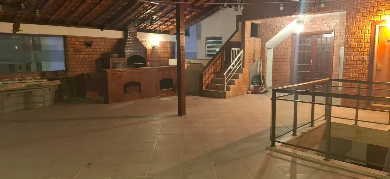3-bedroom apartment with 2 bathrooms and glass balcony — photo 5