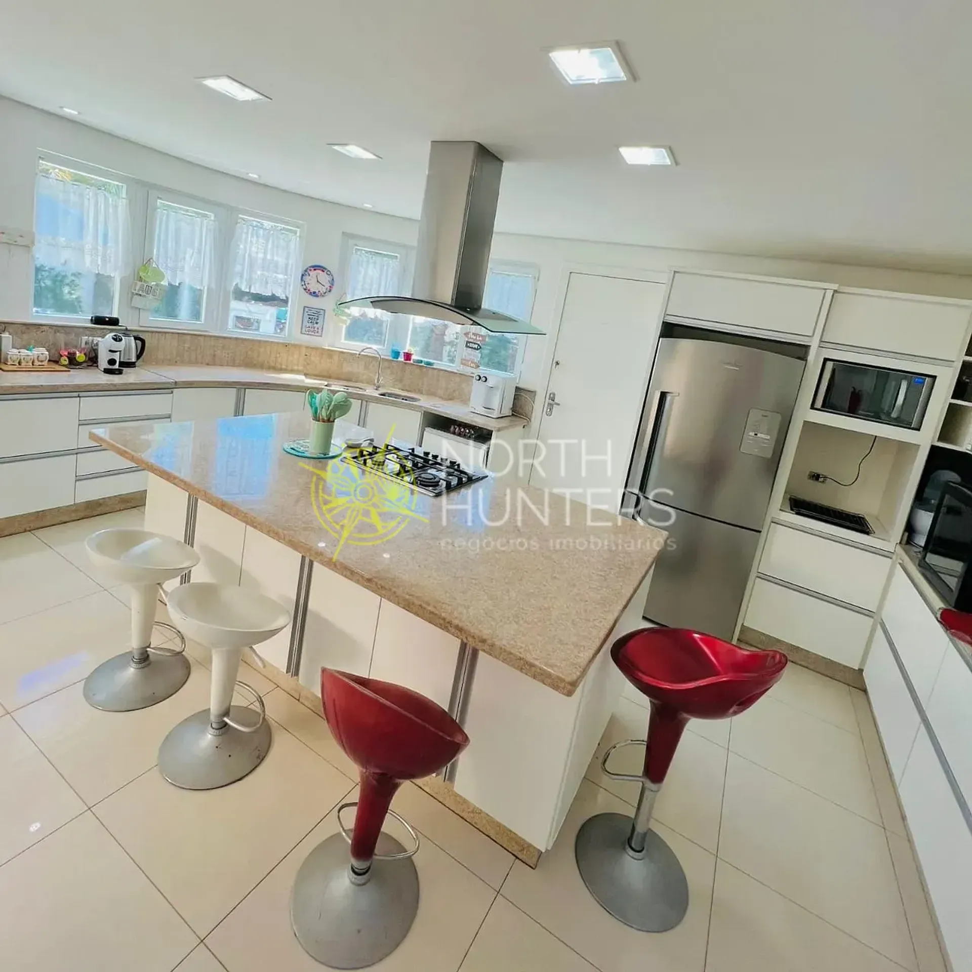 Furnished house with 7 bedrooms and open kitchen — photo 60