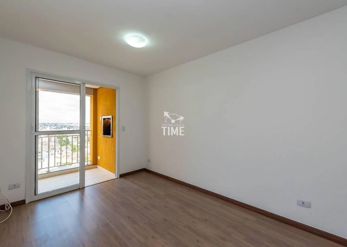 Wood or laminate floors in a 3-bedroom apartment, 69 m² — photo 16