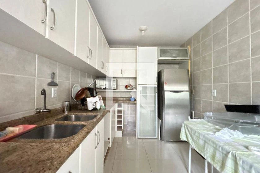 Furnished apartment, 108 m², with floor-to-ceiling windows — photo 2