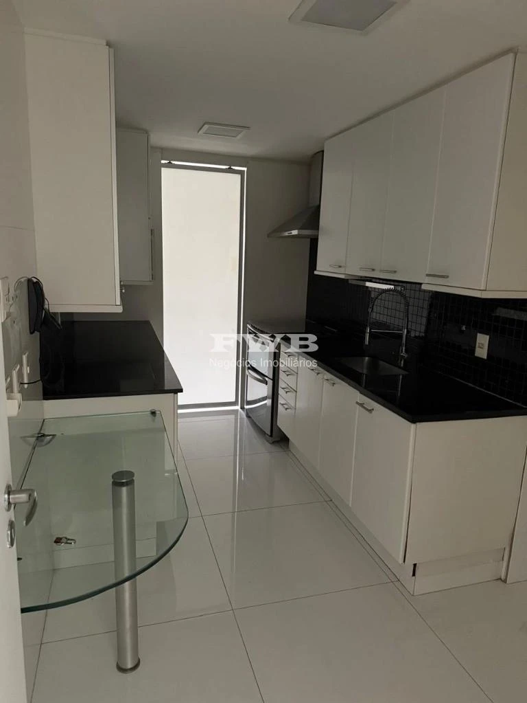 162 m² apartment with 4 bedrooms and 3 en-suites — photo 10