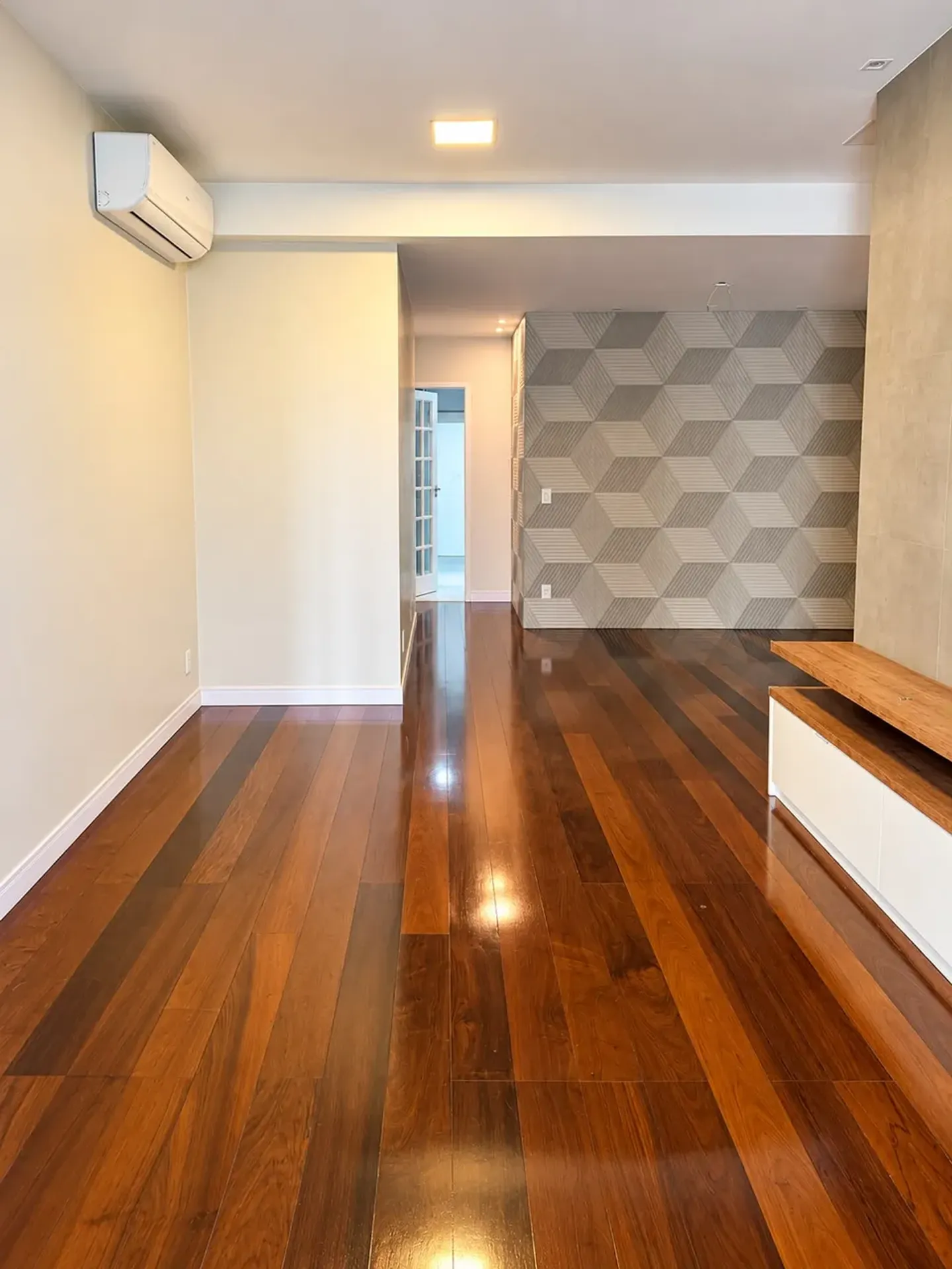 Apartment on the 4th floor with a private BBQ — photo 16