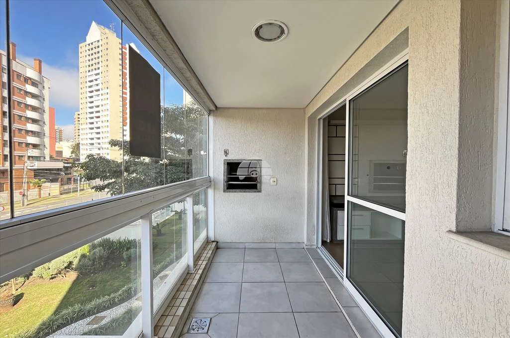 176 m² apartment with 2 parking spaces and balcony — photo 4