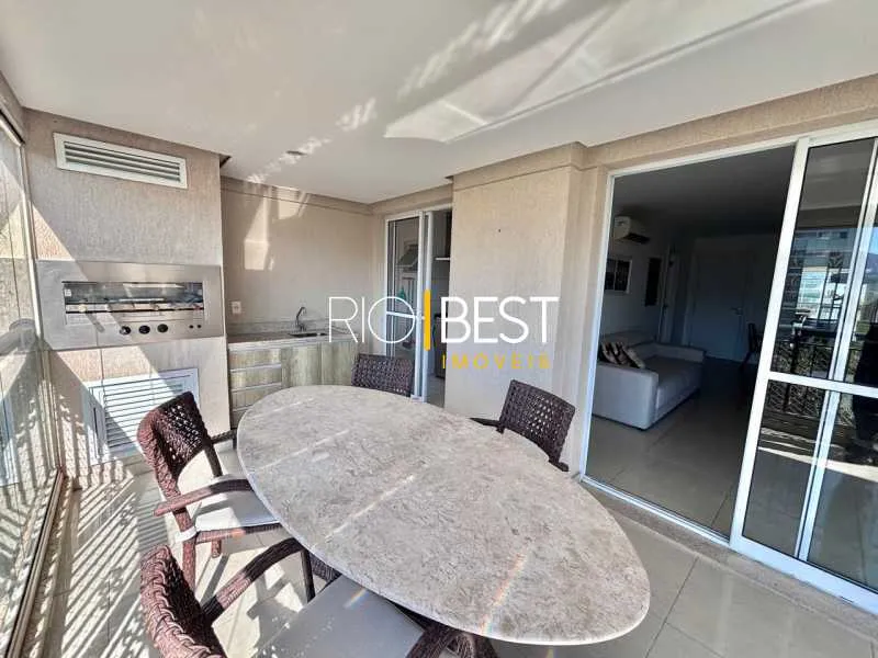 Apartment with 3 bedrooms, 4 bathrooms and balcony — photo 8