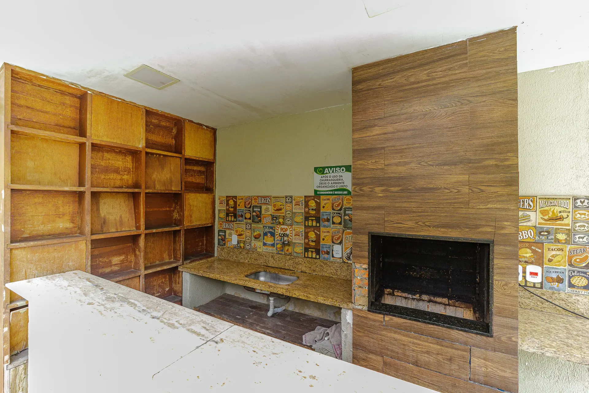 2-bedroom apartment in a building with a pool — photo 10