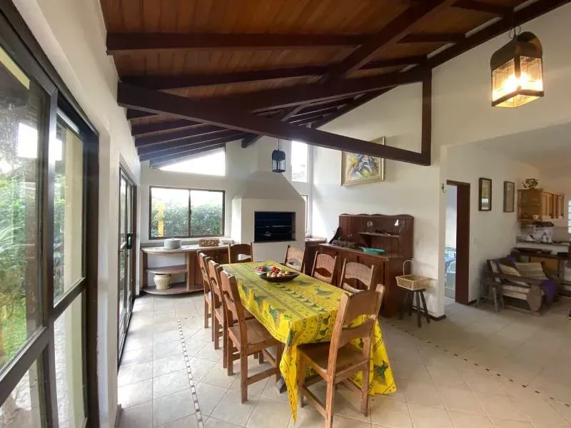 Меблированный дом 500 м² с 4 спальнями и 2 парковками — photo 35